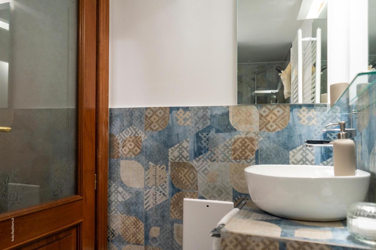נאפולי Two Rooms Chiaia 37 מראה חיצוני תמונה